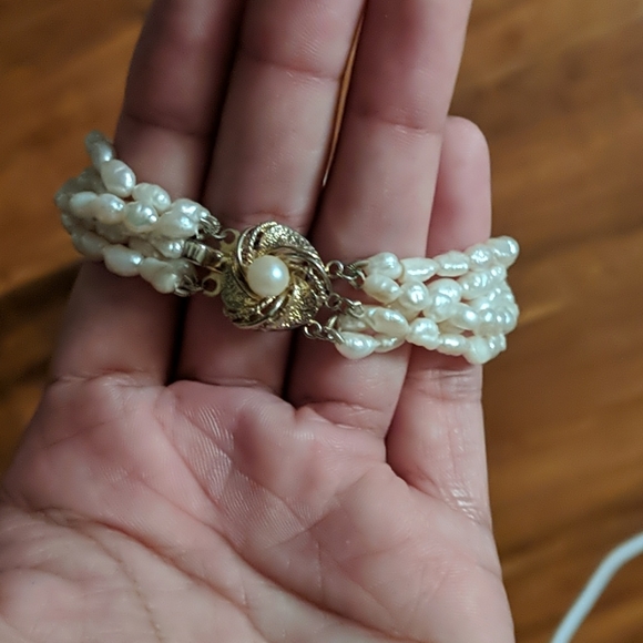 5-Strand Rice Pearl Necklace - Picture 3 of 4